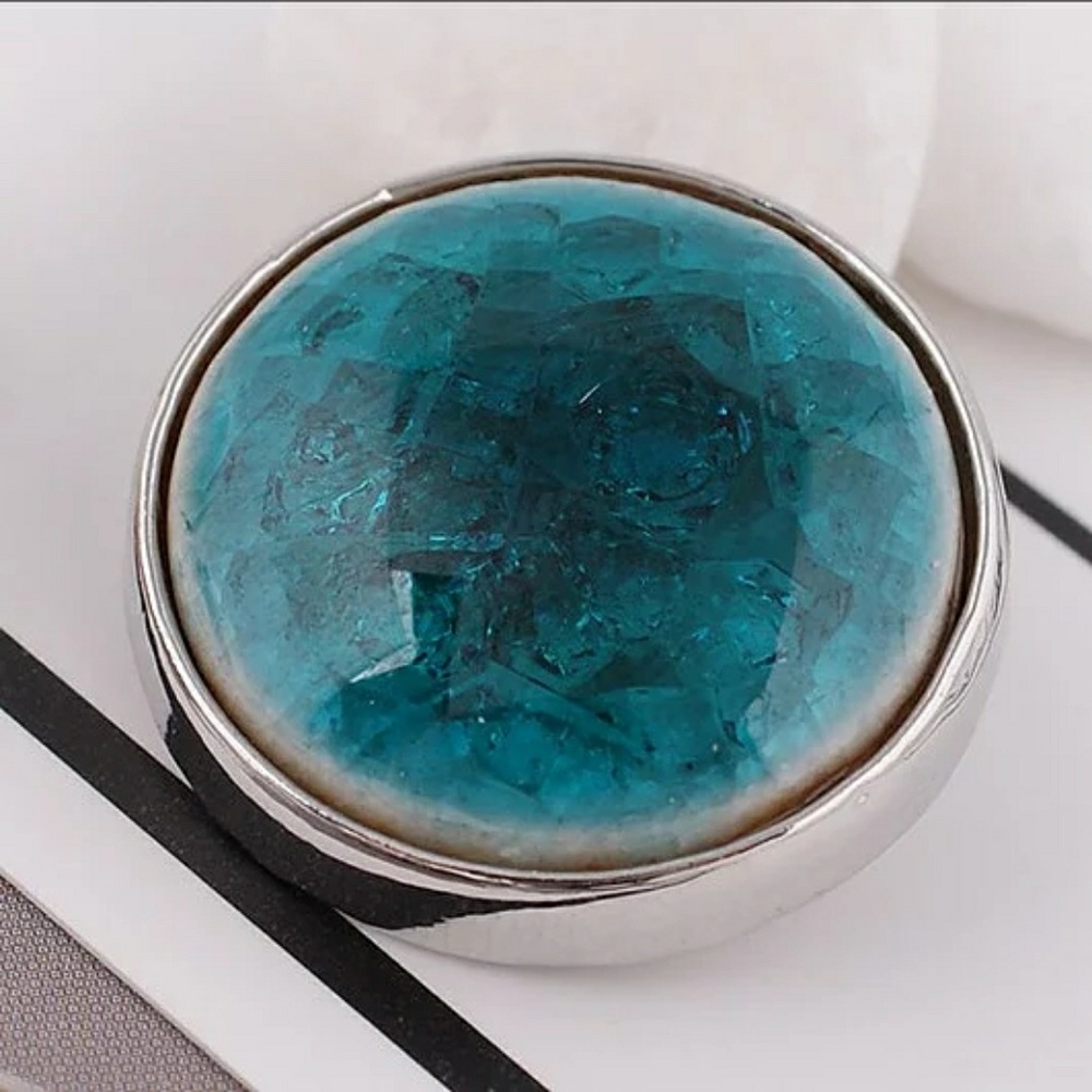 Teal Cracked Glass Snap Button